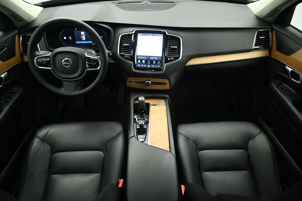 Used 2023 Volvo XC90 B6 Plus w/ Protection Package Premier AWD/4WD image 18
