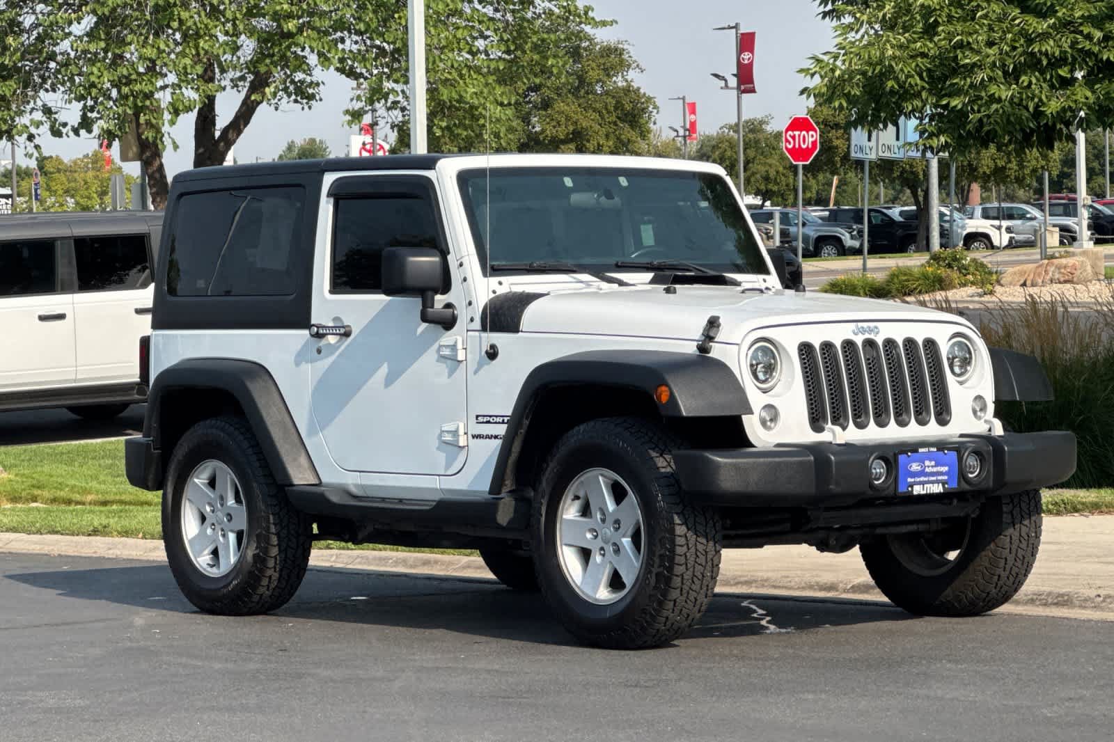 Used 2017 Jeep Wrangler Sport w/ Quick Order Package 24S AWD/4WD image 9