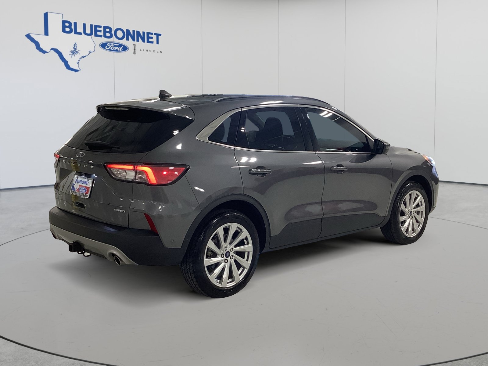Certified 2022 Ford Escape Titanium w/ Titanium Elite Package AWD/4WD image 5