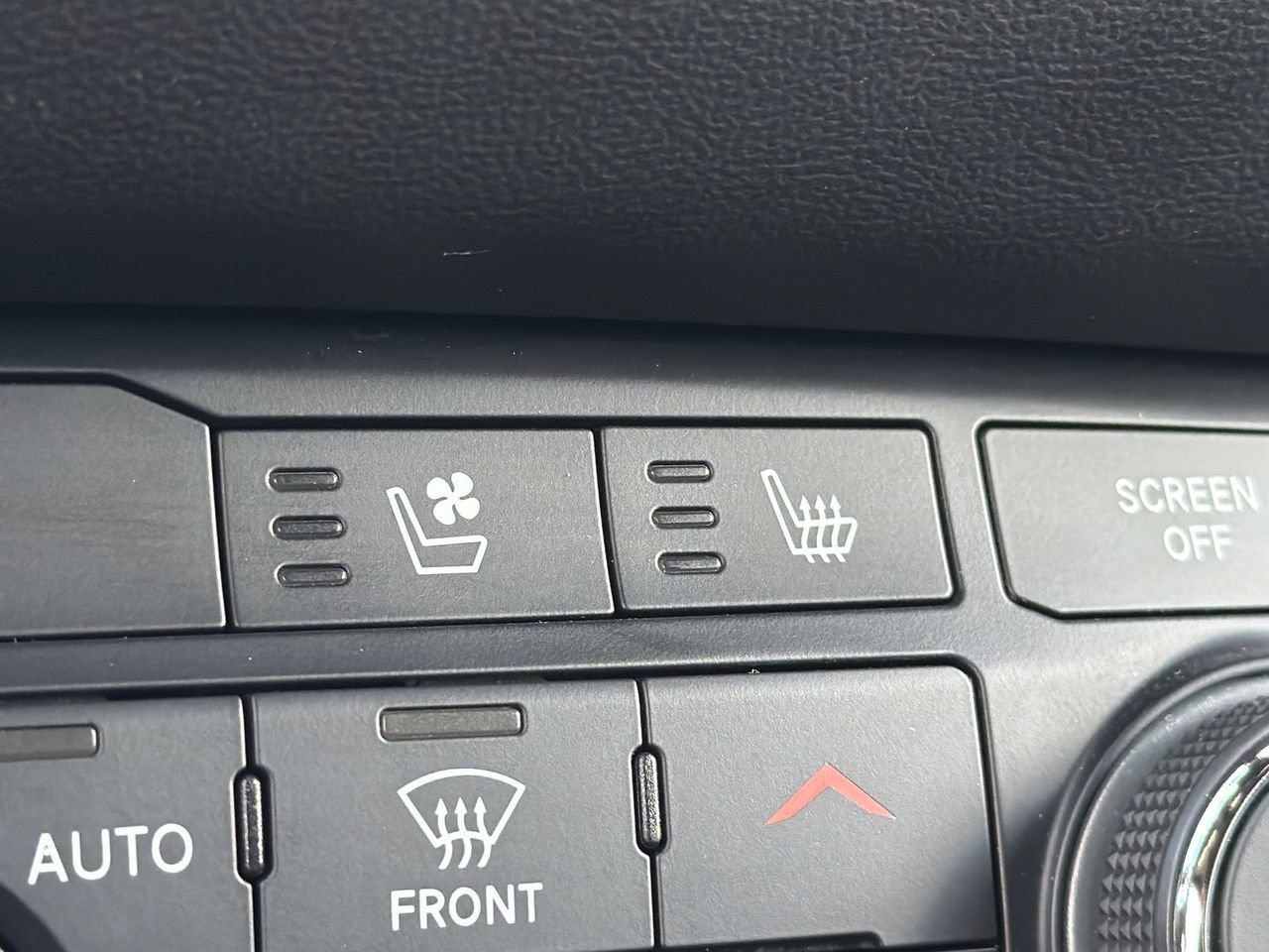 Used 2024 Dodge Durango GT RWD image 27