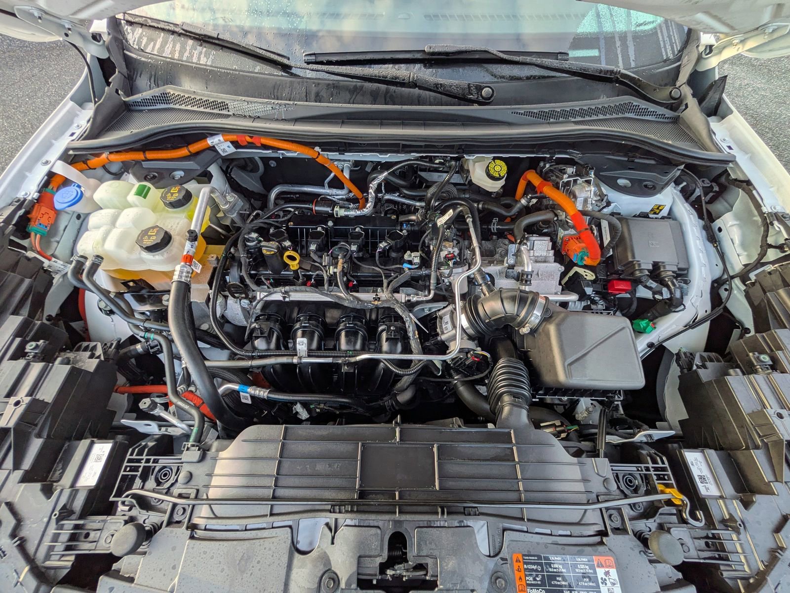 Certified 2025 Ford Escape ST-Line w/ Equipment Group 301A image 10