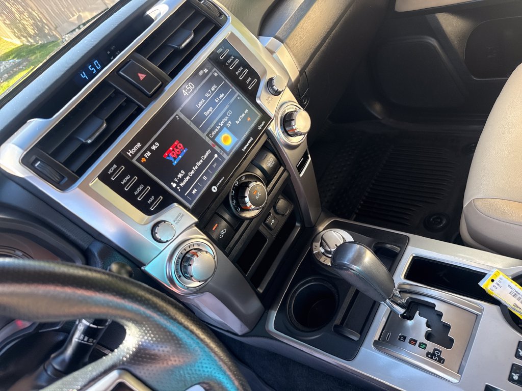 Used 2022 Toyota 4Runner SR5 Premium w/ Moonroof Package AWD/4WD image 18