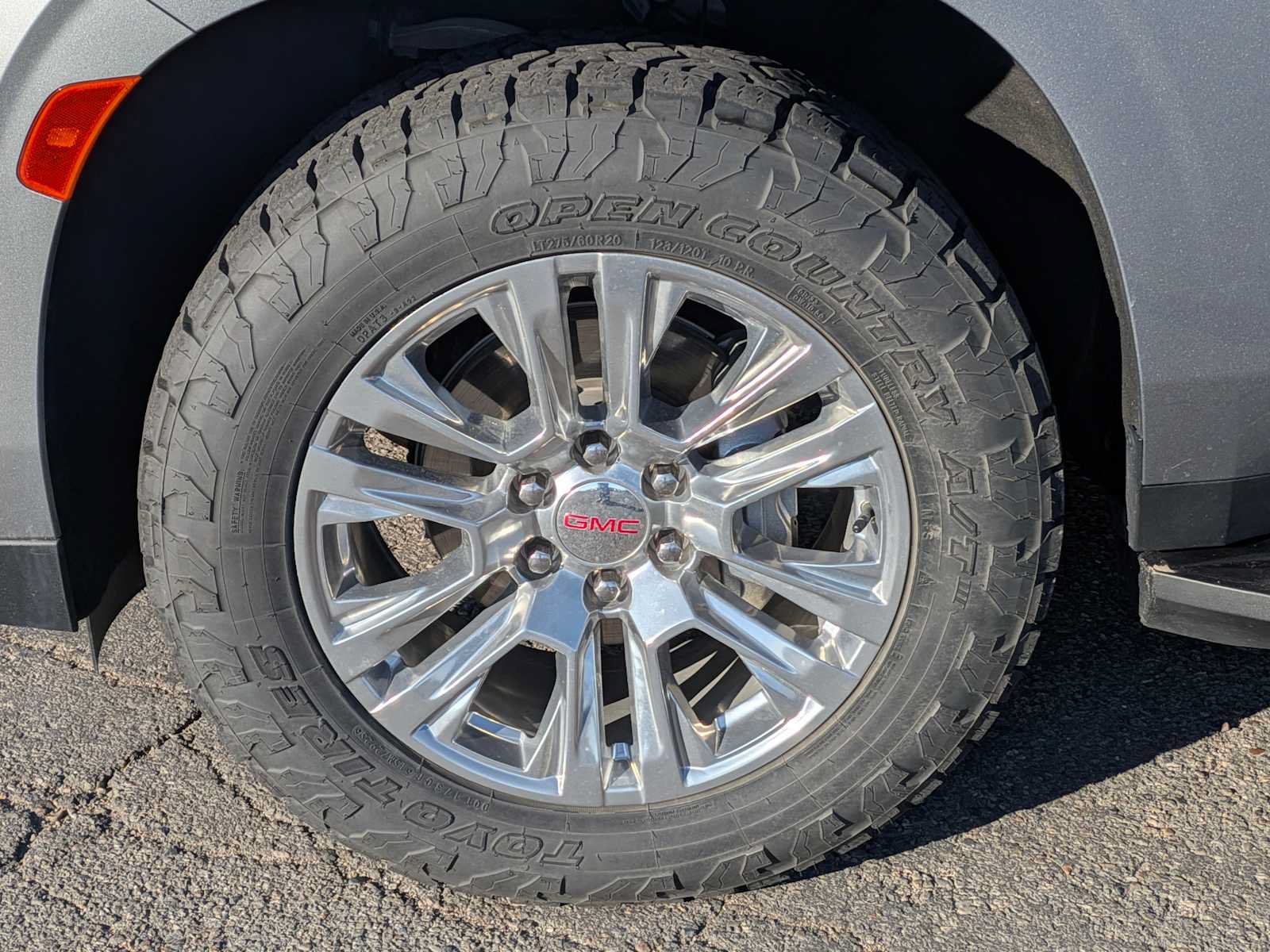 Used 2023 GMC Yukon Denali AWD/4WD image 12