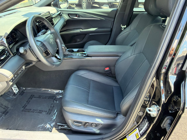 Used 2025 Toyota Camry XSE FWD image 11