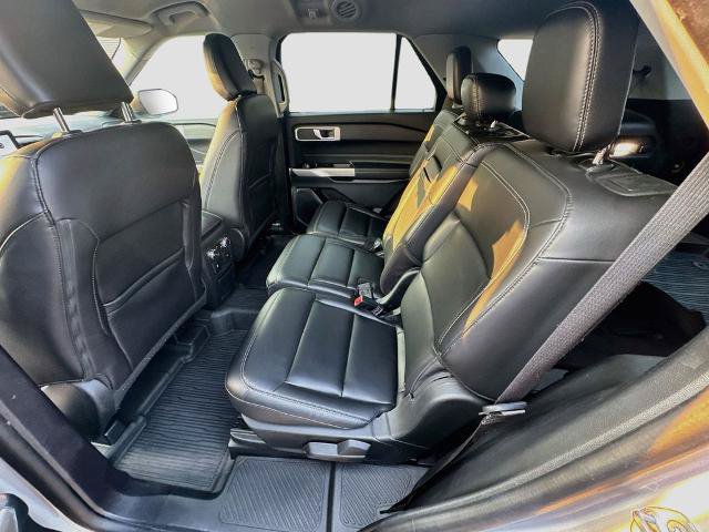 Certified 2022 Ford Explorer XLT w/ Equipment Group 202A AWD/4WD image 19