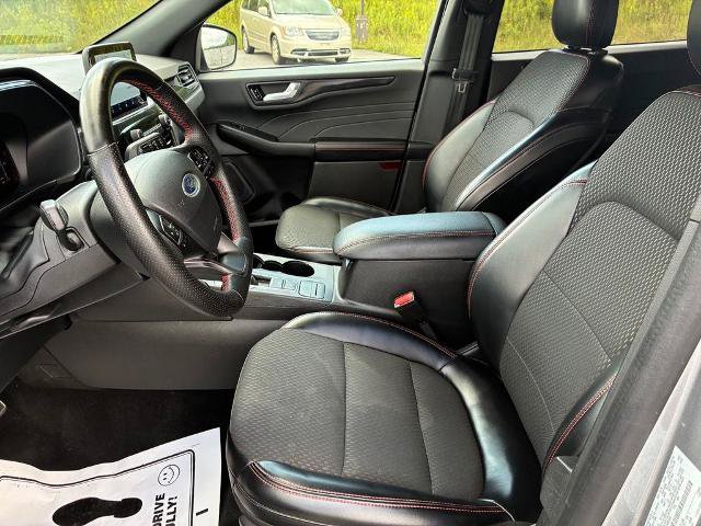 Certified 2024 Ford Escape ST-Line AWD/4WD image 18
