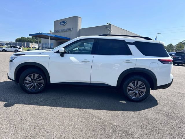 Used 2025 Nissan Pathfinder SV AWD/4WD image 6