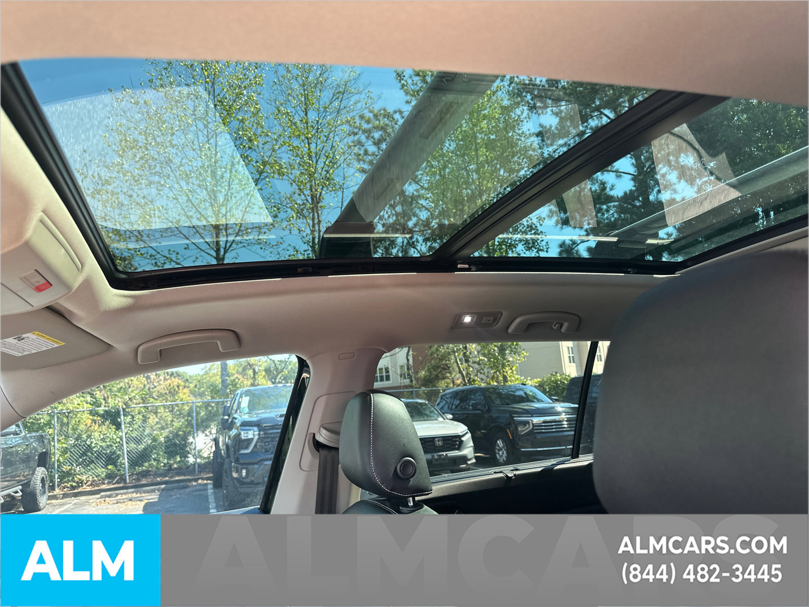 Used 2021 Volkswagen Atlas SE w/ Panoramic Sunroof Package FWD image 38