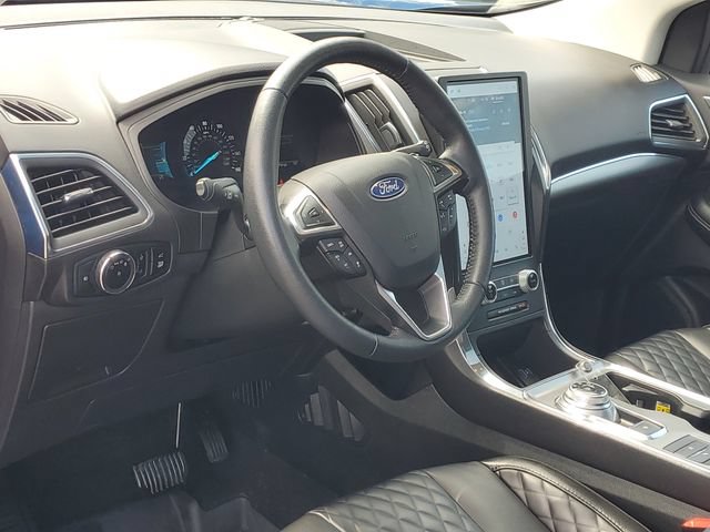 Certified 2024 Ford Edge Titanium w/ Class II Trailer Tow Package AWD/4WD image 17