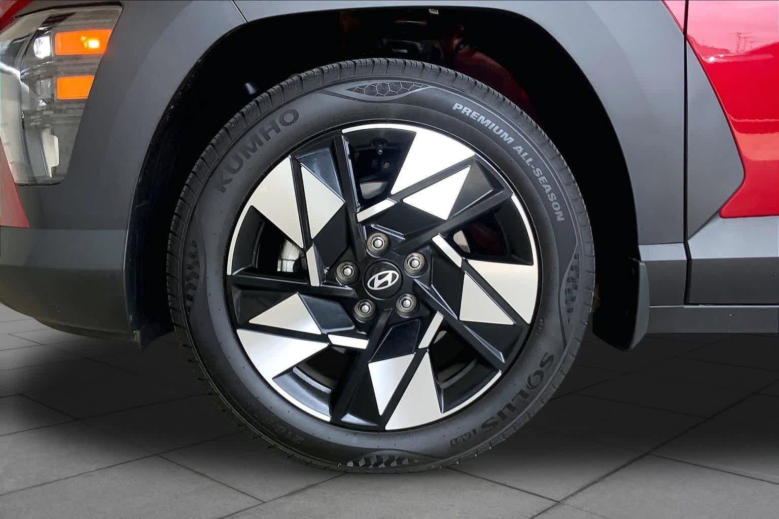 Used 2025 Hyundai Kona SEL FWD image 10
