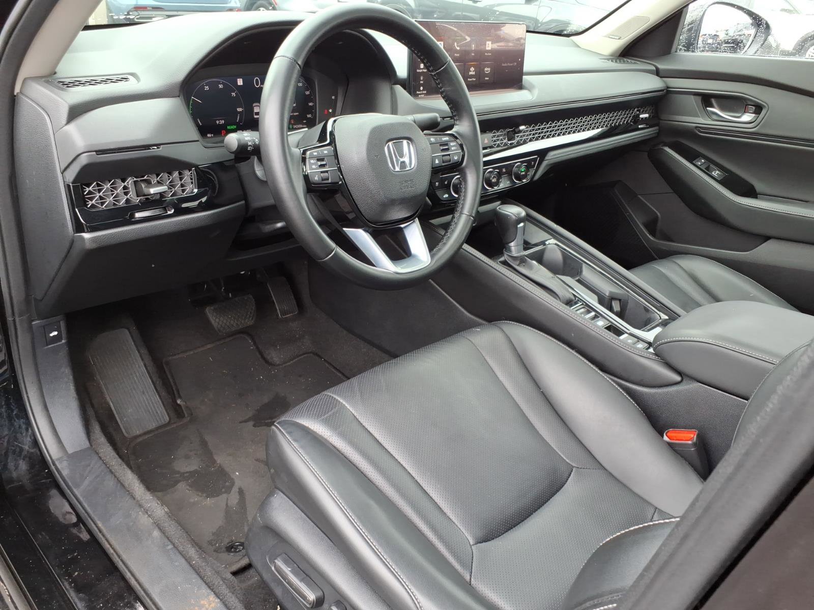 Used 2023 Honda Accord Touring image 14