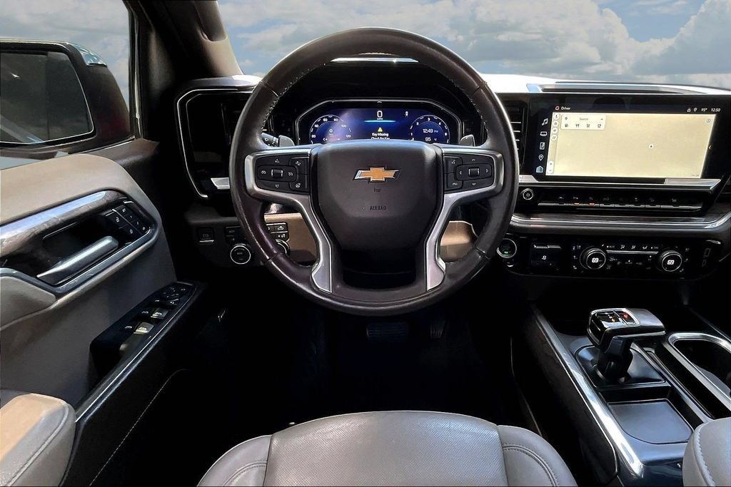 Used 2023 Chevrolet Silverado 1500 LTZ AWD/4WD image 11
