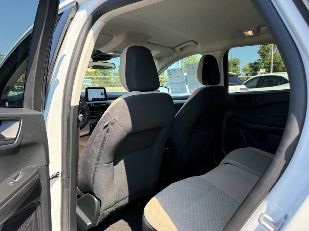 Certified 2022 Ford Escape SE AWD/4WD image 16