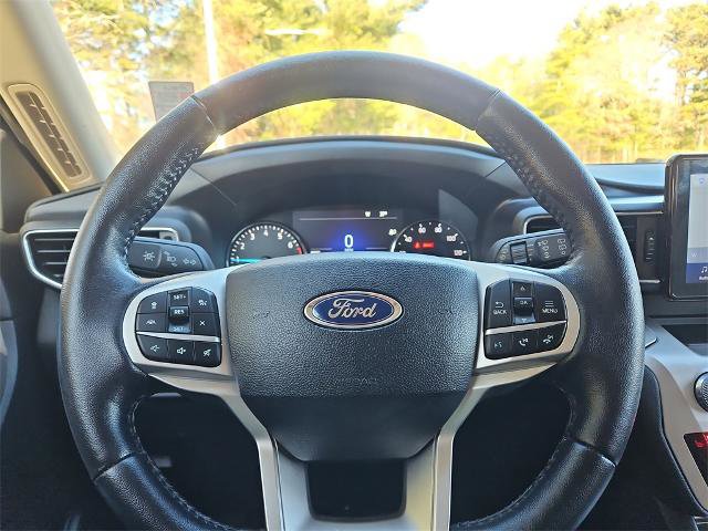 Certified 2022 Ford Explorer XLT w/ Equipment Group 202A image 24