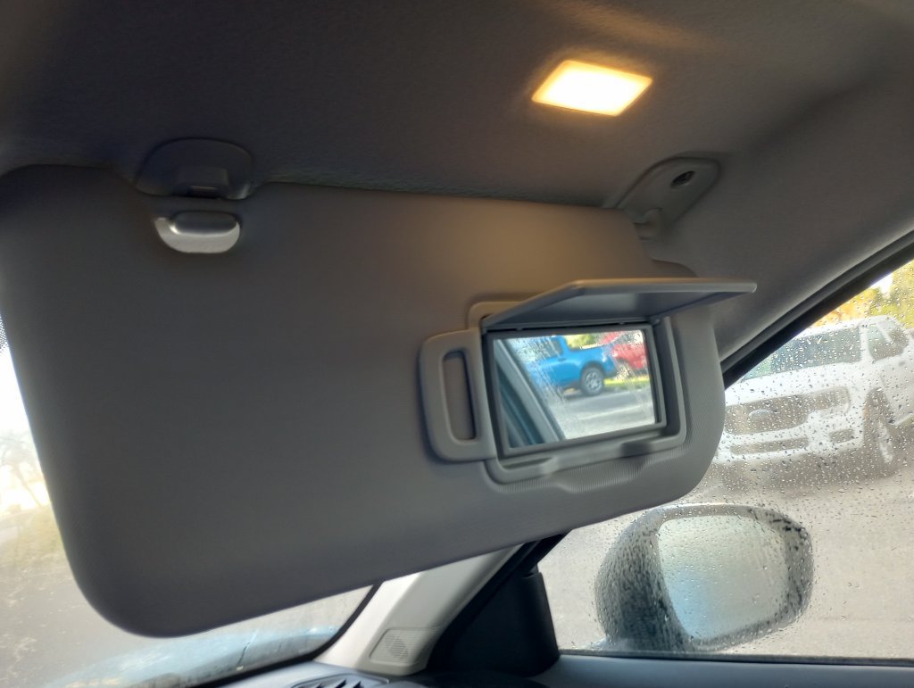 Used 2025 Nissan Kicks SR FWD image 28