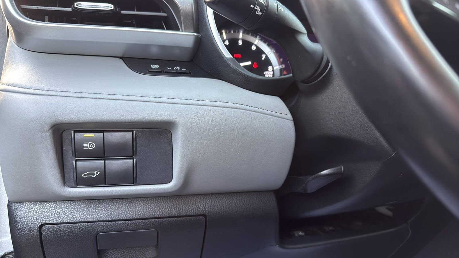 Used 2021 Toyota Highlander XLE image 16