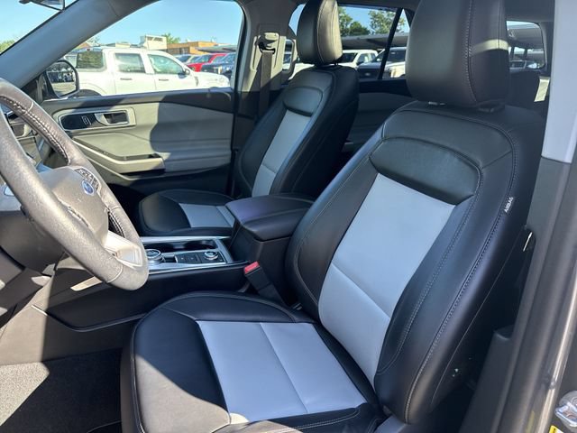 Certified 2023 Ford Explorer XLT w/ Equipment Group 202A AWD/4WD image 11