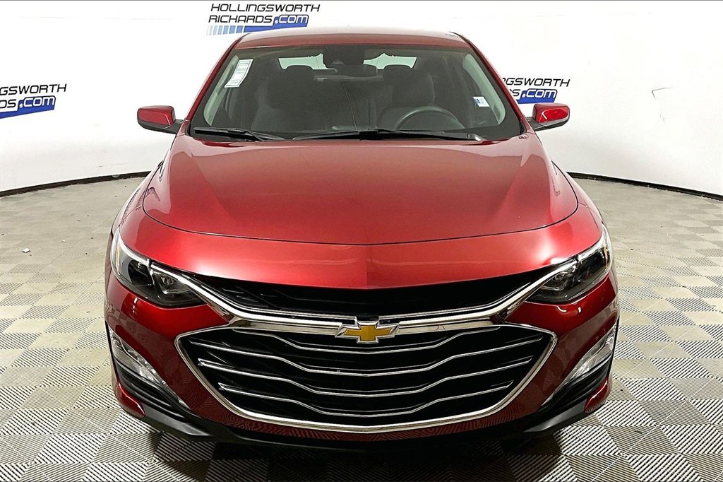 Used 2024 Chevrolet Malibu LT image 2