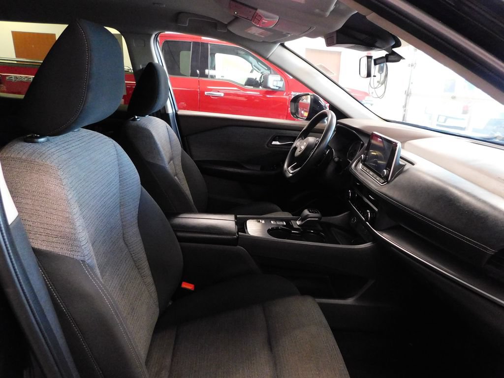 Used 2023 Nissan Rogue SV FWD image 42