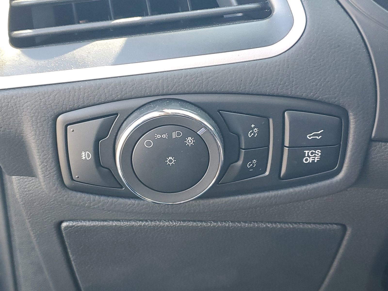 Certified 2024 Ford Edge ST-Line image 29