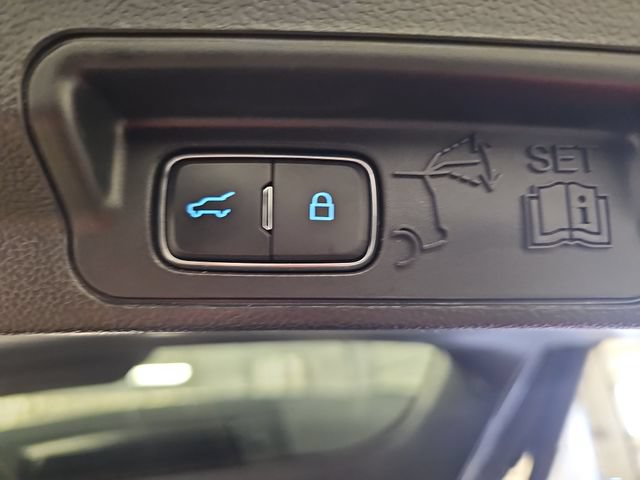 Certified 2020 Ford Explorer XLT w/ Equipment Group 202A AWD/4WD image 13