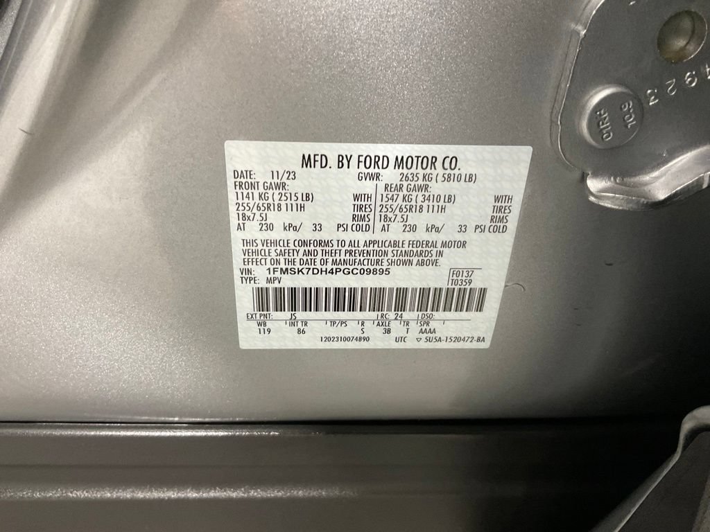 Certified 2023 Ford Explorer XLT RWD image 28