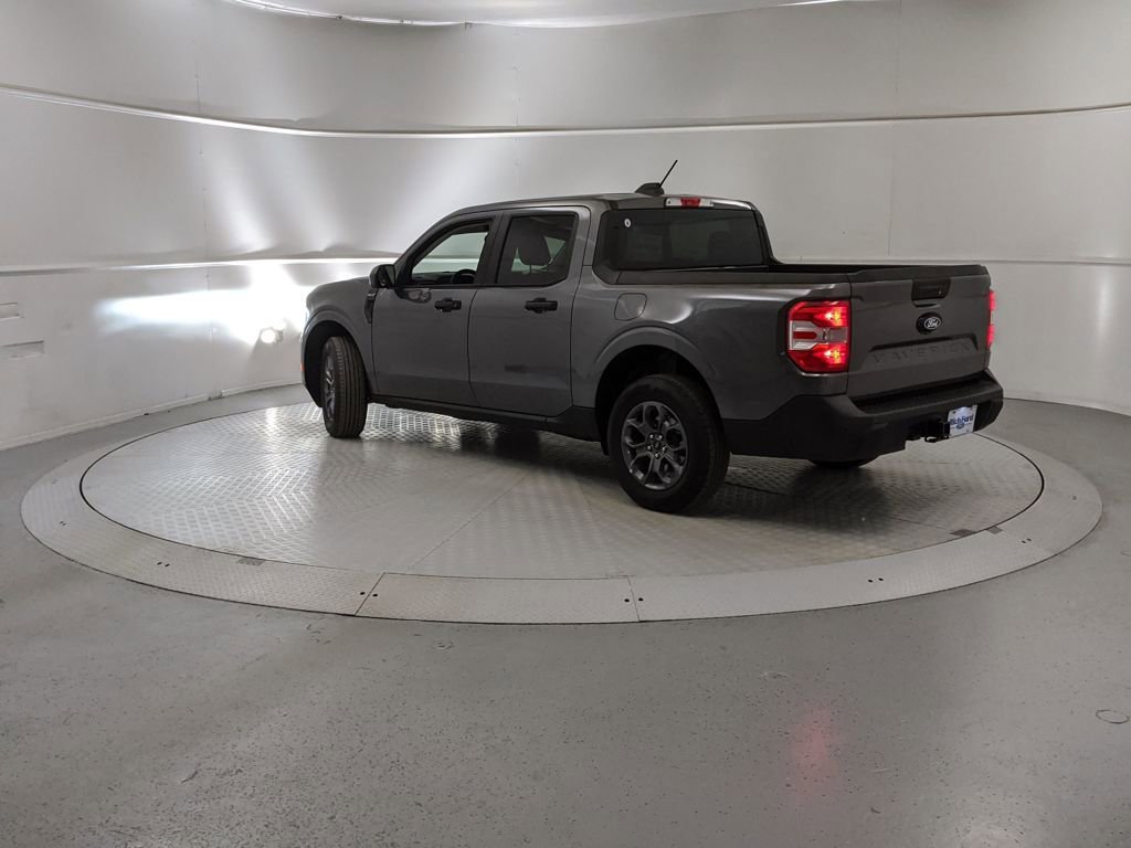 Certified 2025 Ford Maverick XLT image 4