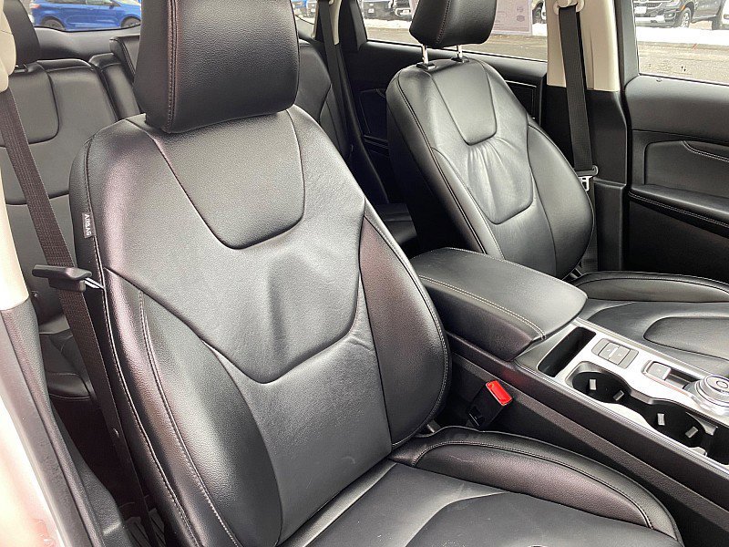 Certified 2022 Ford Edge Titanium w/ Cargo Accessory Package image 29