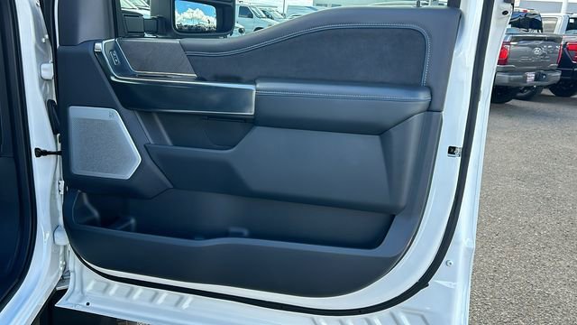 Certified 2025 Ford F450 Platinum w/ FX4 Off-Road Package image 10