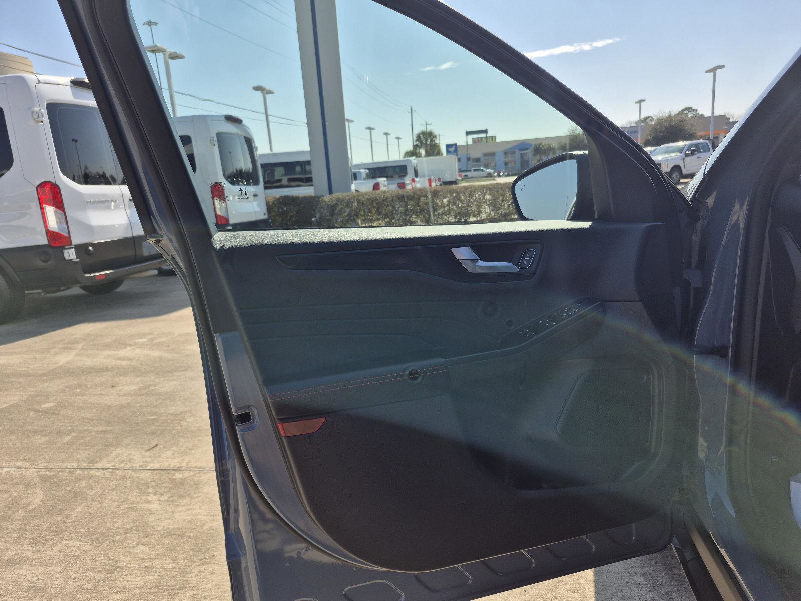 Certified 2024 Ford Escape ST-Line image 11