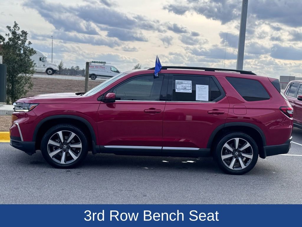 Used 2024 Honda Pilot Touring image 3