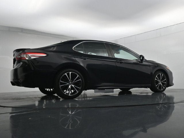 Used 2020 Toyota Camry SE FWD image 45