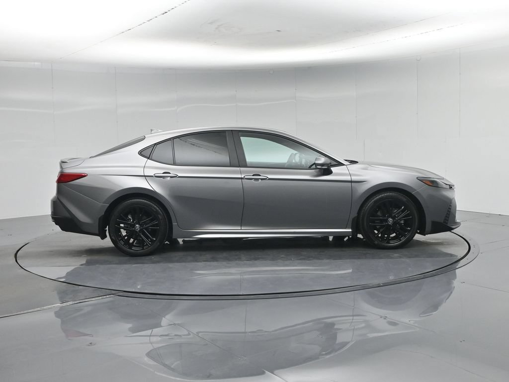Used 2025 Toyota Camry SE FWD image 29