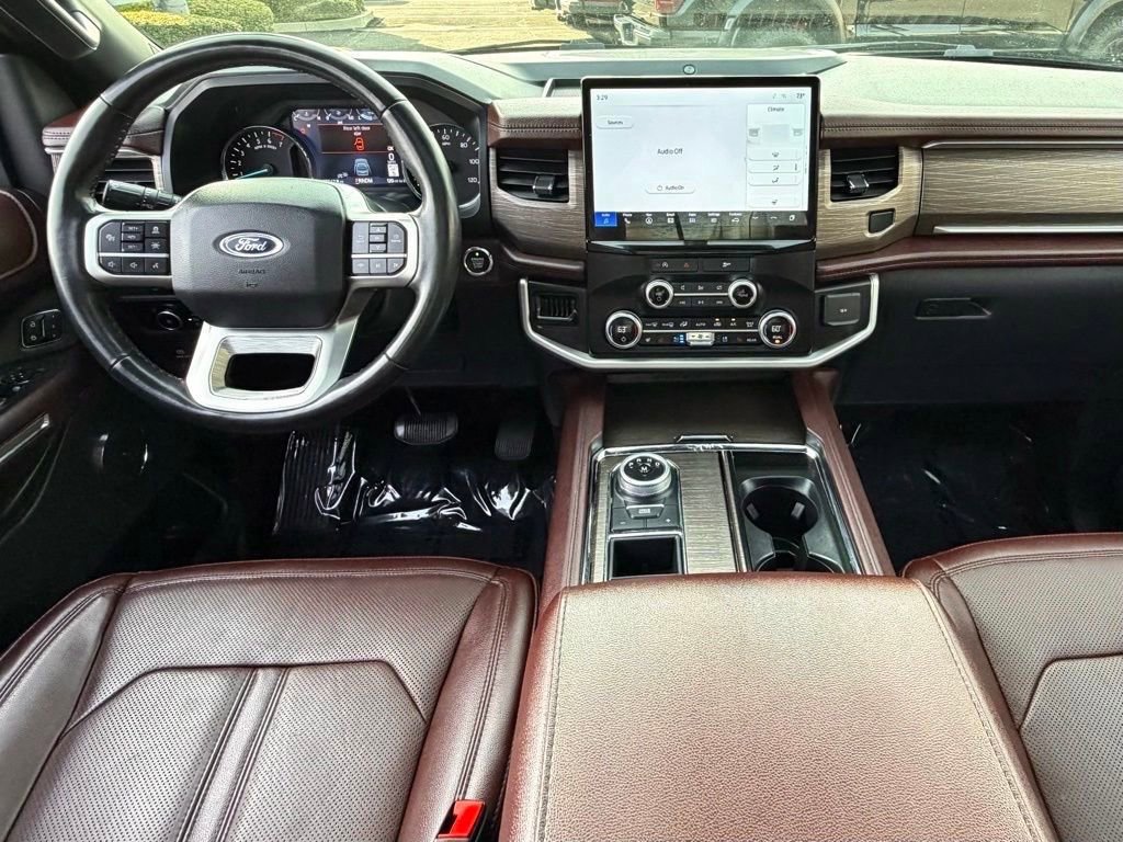 Certified 2024 Ford Expedition Limited image 28