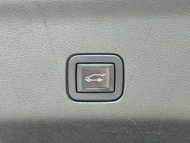 Used 2022 GMC Yukon XL Denali AWD/4WD image 27