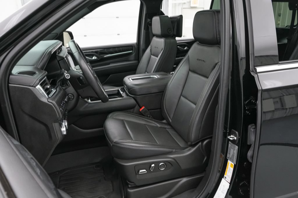 Used 2024 GMC Yukon Denali w/ Denali Reserve Package AWD/4WD image 14