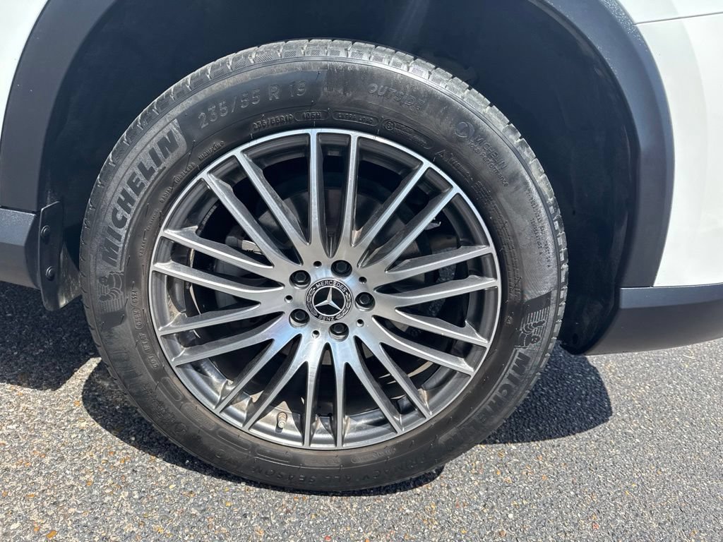 Used 2024 Mercedes-Benz GLC 300 4MATIC image 10
