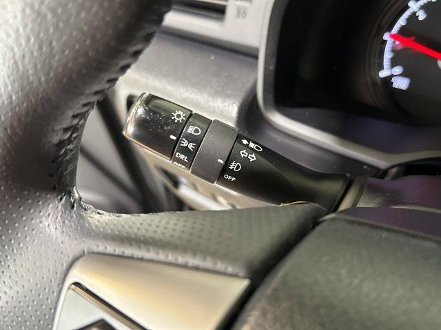 Used 2021 Toyota 4Runner SR5 Premium w/ Moonroof Package AWD/4WD image 17