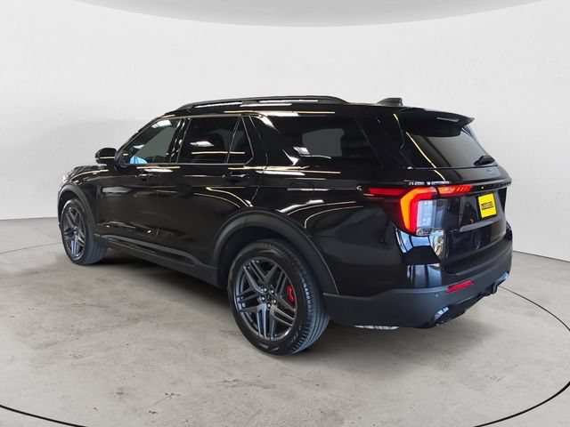 Certified 2025 Ford Explorer ST-Line w/ ST-Line Street Pack AWD/4WD image 7