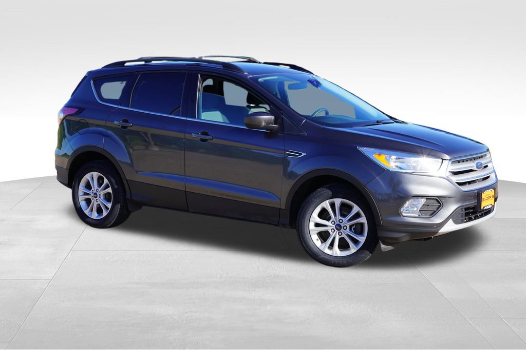Certified 2018 Ford Escape SE w/ SE Sync 3 Package AWD/4WD image 2
