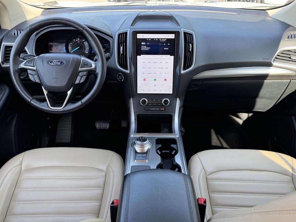 Certified 2022 Ford Edge SEL w/ Convenience Package AWD/4WD image 2