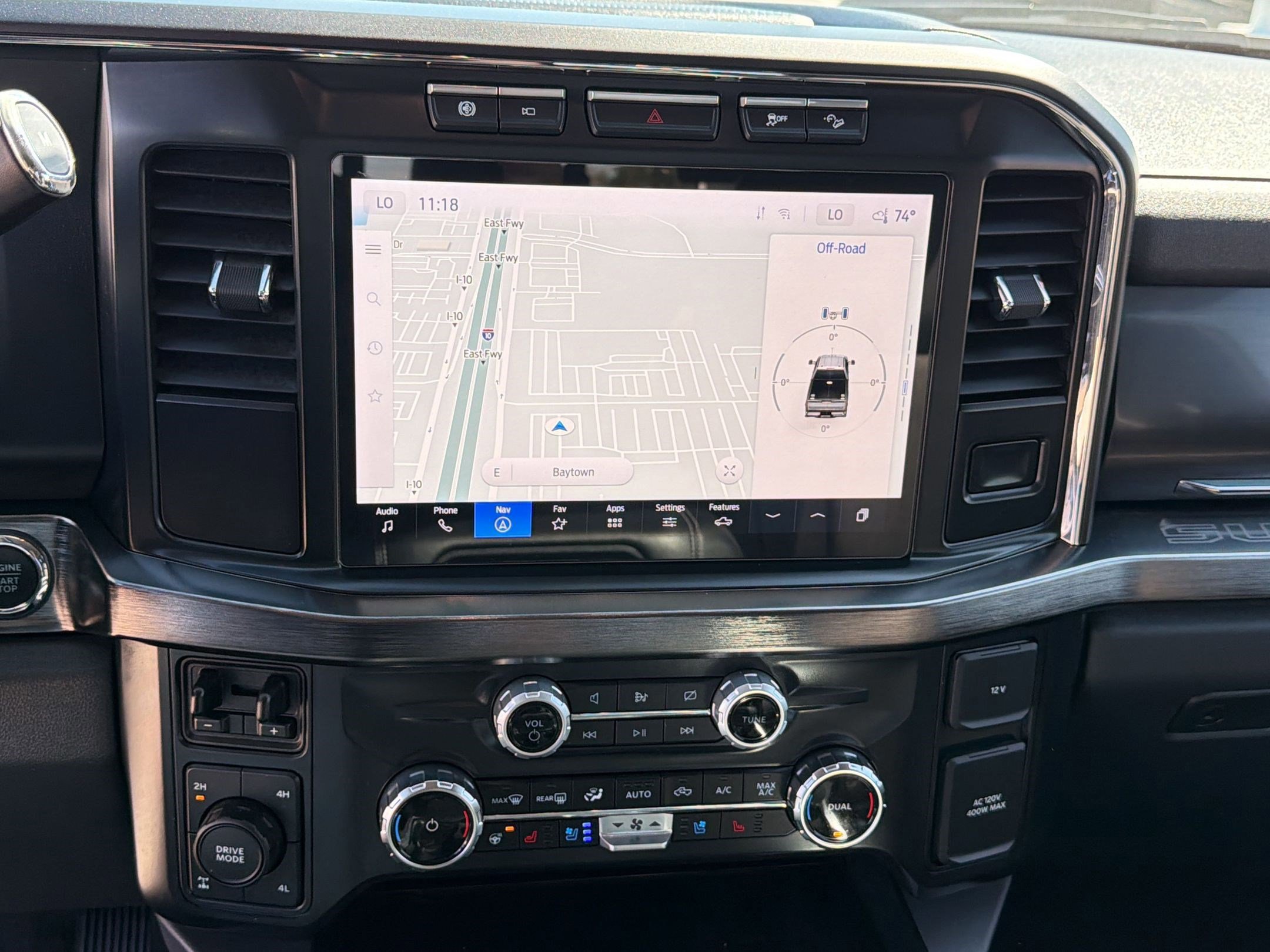 Certified 2024 Ford F250 Lariat w/ Black Appearance Package image 28