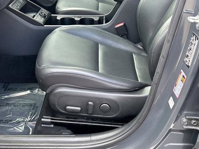 Used 2024 Hyundai Kona Limited FWD image 17