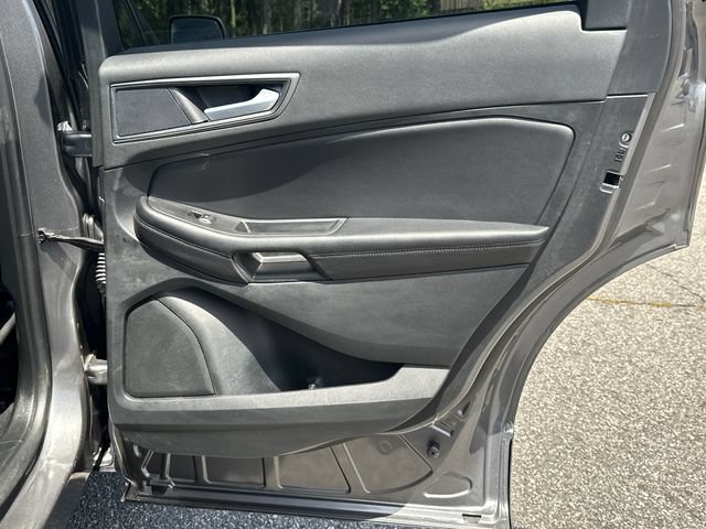 Certified 2024 Ford Edge SE w/ Black Appearance Package AWD/4WD image 16