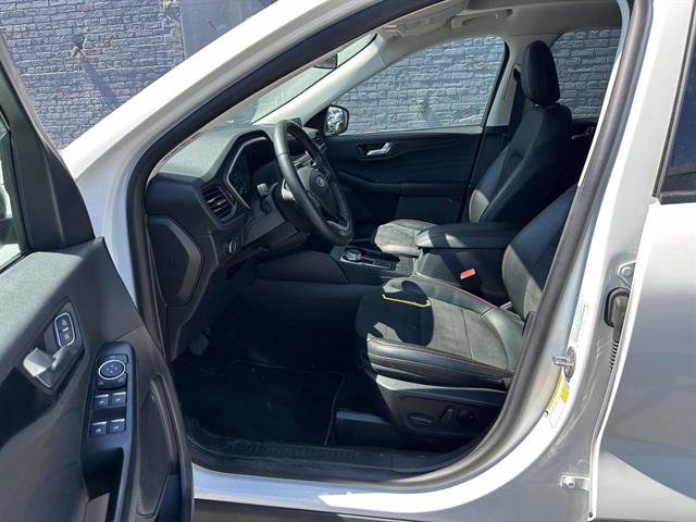 Certified 2022 Ford Escape SEL w/ SEL Stealth AWD Package image 13