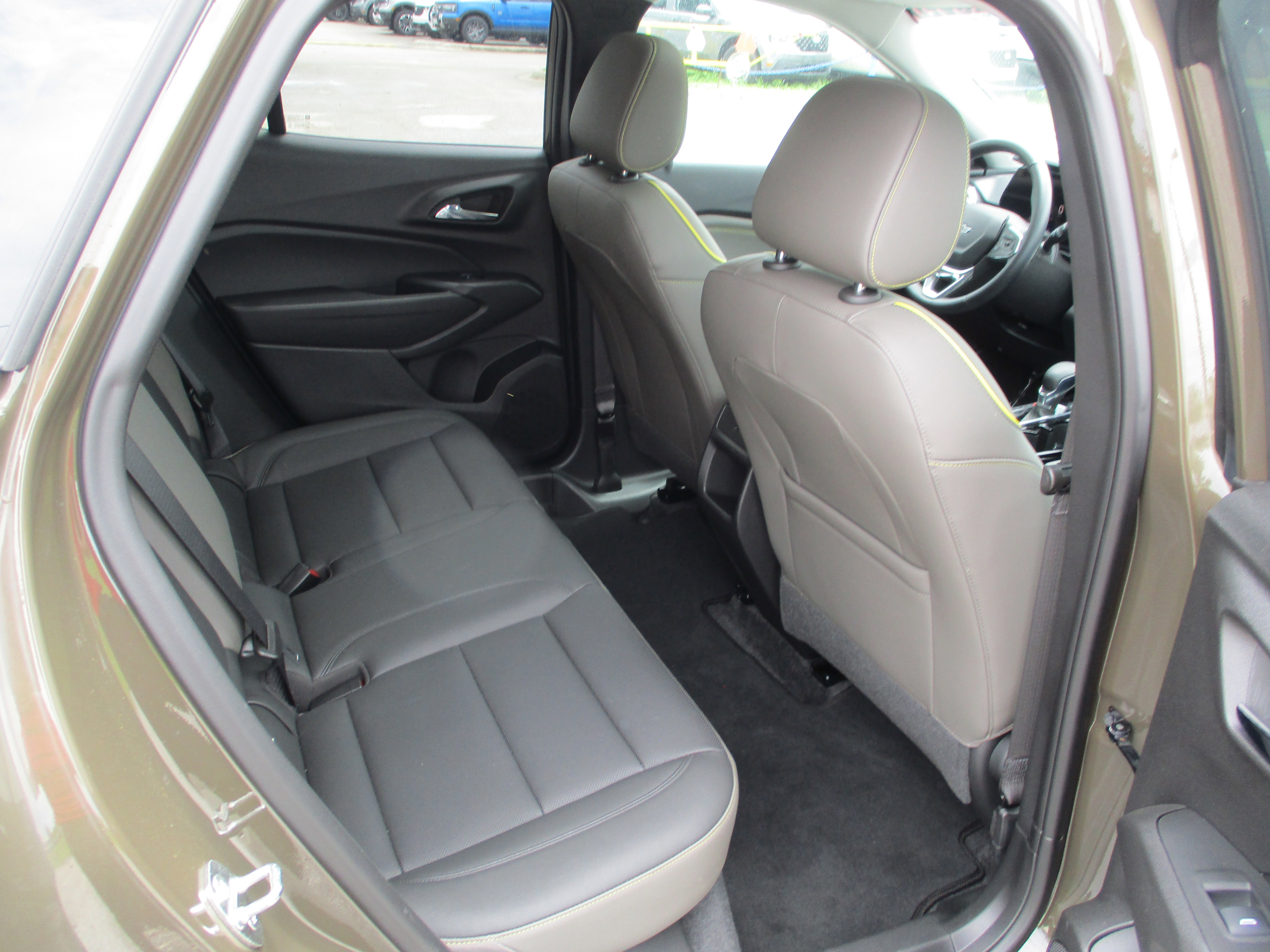 Used 2024 Chevrolet Trax ACTIV w/ Sunroof Package image 23