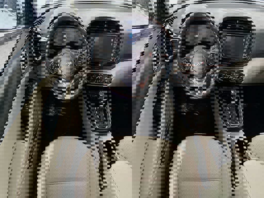 Used 2023 Kia Soul LX image 13