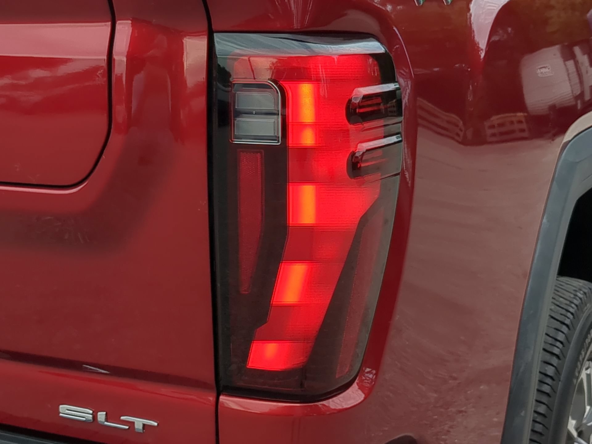 Used 2024 GMC Sierra 2500 SLT w/ SLT Premium Package AWD/4WD image 45