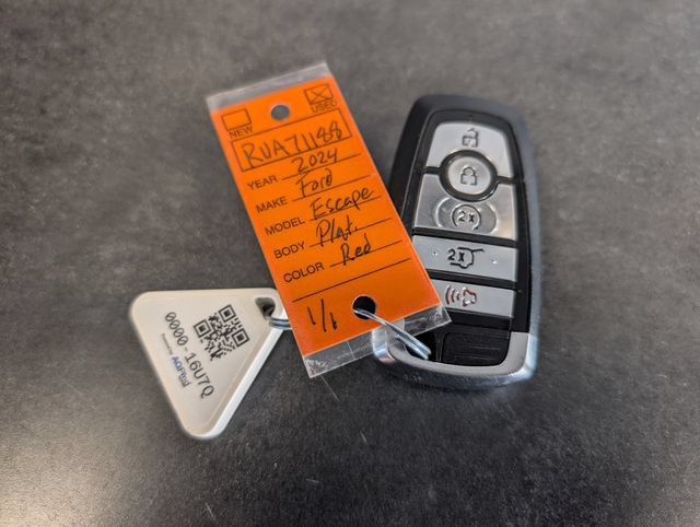 Certified 2024 Ford Escape Platinum AWD/4WD image 38