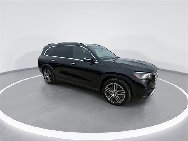 Used 2025 Mercedes-Benz GLS 450 4MATIC image 3